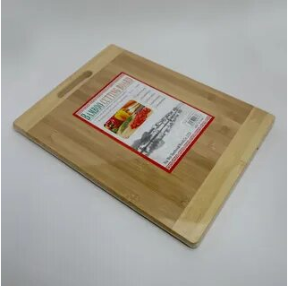 Разделочная доска с ручкой кухонная 28х38см (бамбуковая)