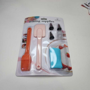 Силиконовая кист, лопатка ,мешок                    +3 насадка для крема на блистере Baking supplies